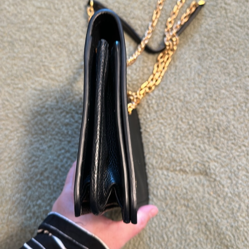 Tory Burch Carson Convertible Shoulder/Crossbody Bag - Picture 11 of 16